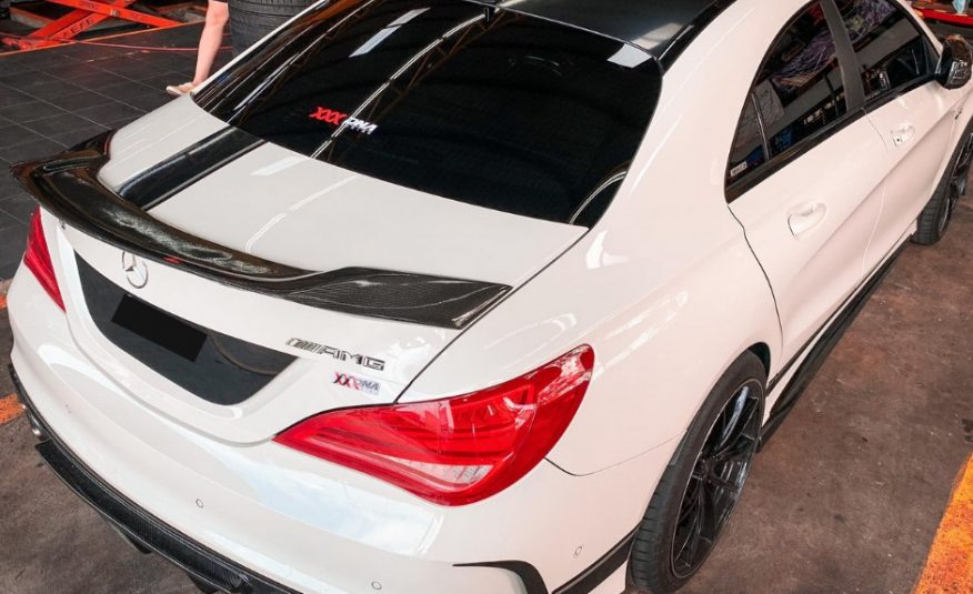 MERCEDES BENZ CLA45 C117 2.0