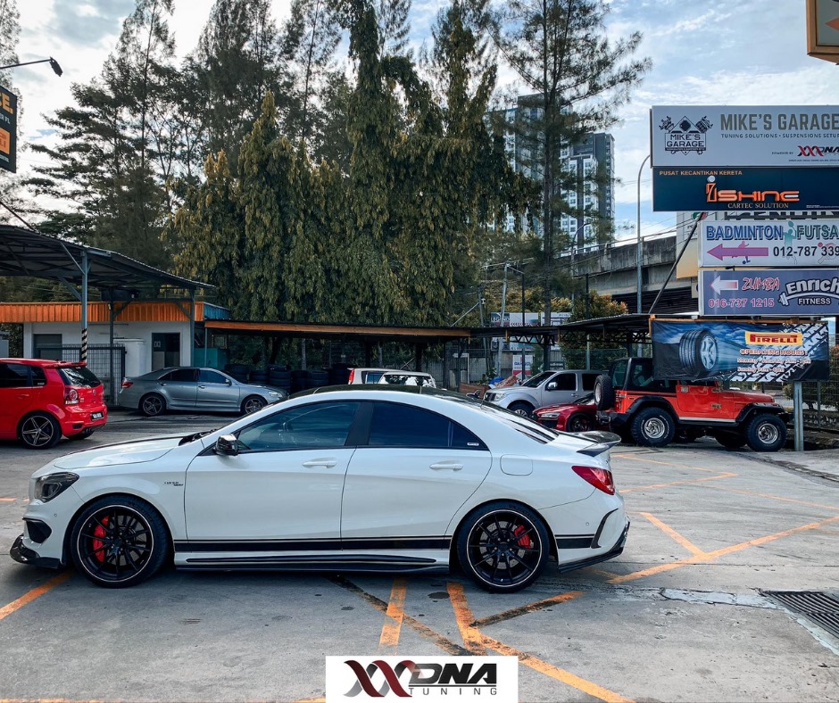 MERCEDES BENZ CLA45 C117 2.0