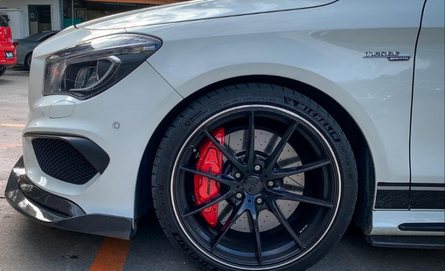 MERCEDES BENZ CLA45 C117 2.0