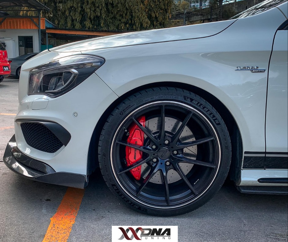 MERCEDES BENZ CLA45 C117 2.0