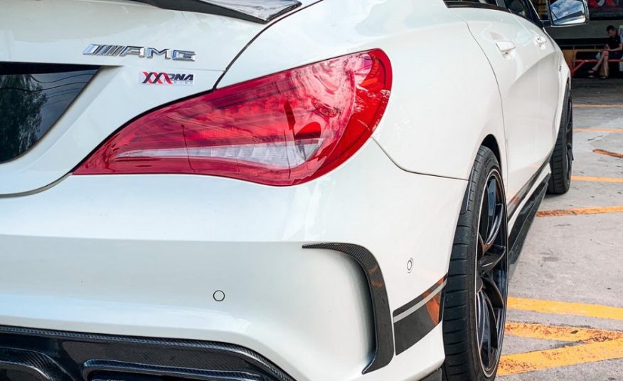 MERCEDES BENZ CLA45 C117 2.0